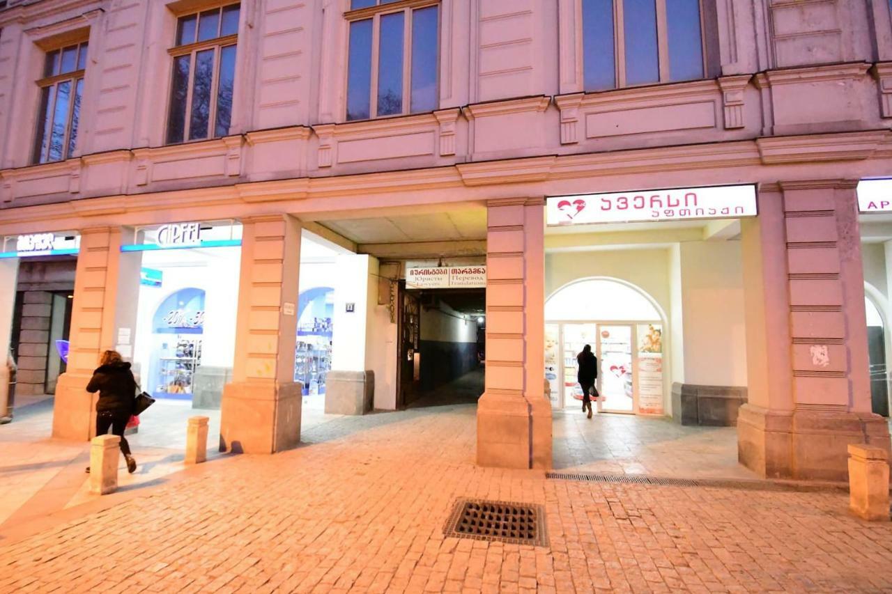 Freedom Square Apartment Tbilisi Ngoại thất bức ảnh